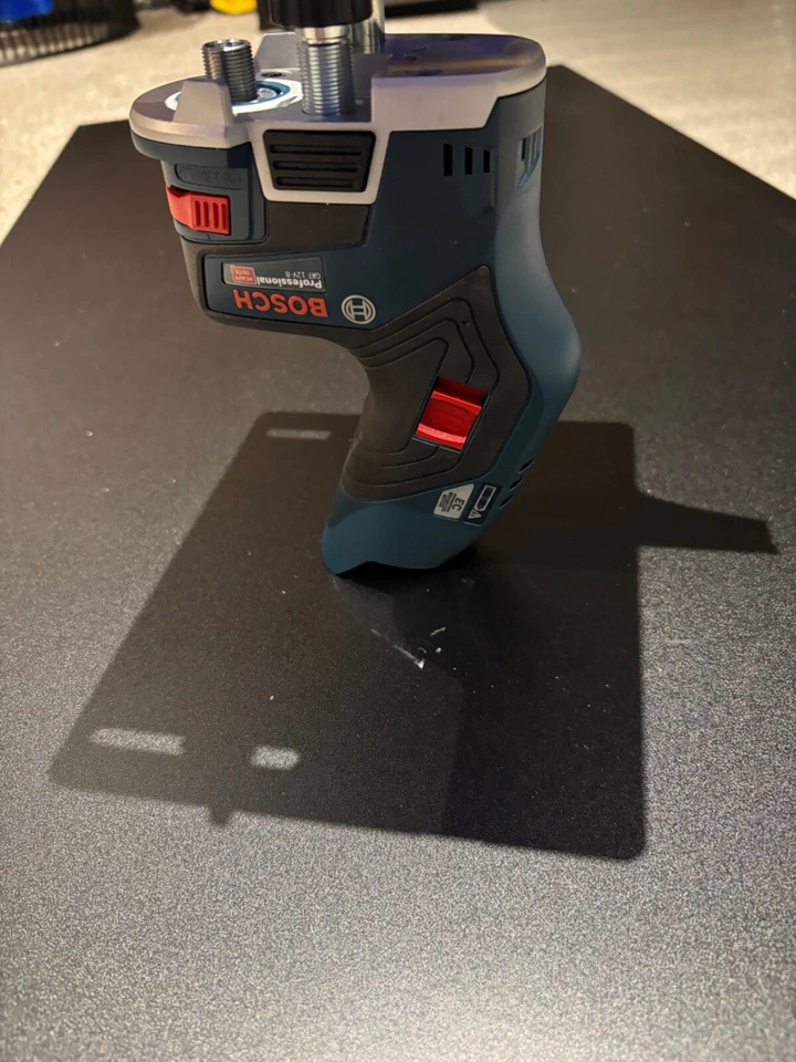 Bosch GKF 12V-8 Mini Tischfräse Tischeinsatz mit Winkel-/Zaunführung - Bild 3 von 4