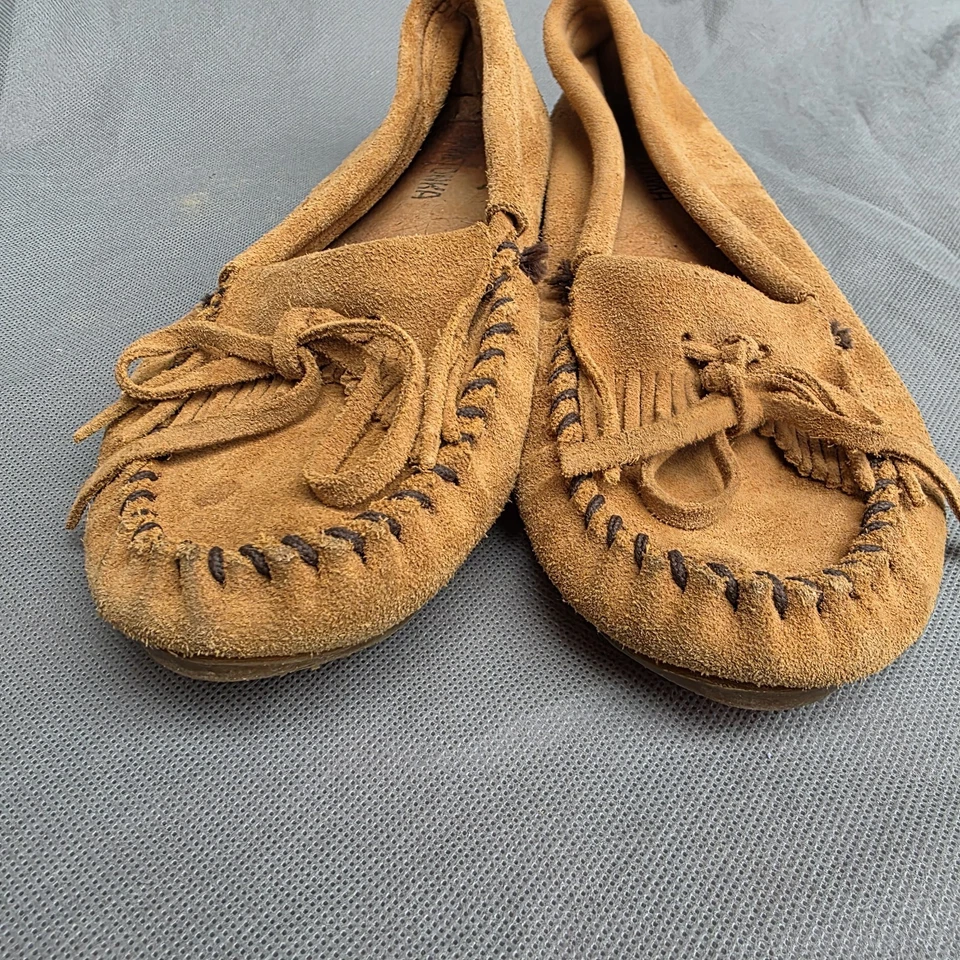 Zapatos Mocasines Minnetonka Marrón Gamuza Flecos Sin Cordones Para Mujer Talla 9 Foto 4 de 4