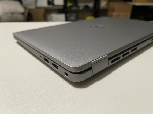 Dell Latitude 5450 14" Intel Core Ultra 5 135U 16 GB DDR5 512 GB SSD W11P DL08 - Foto 7 di 10