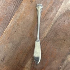 Reed & Barton Roseland Butter Knife Spreader Stainless Steel Flower Flatware