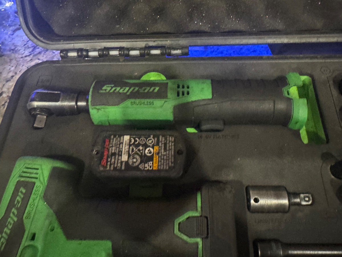 Snap On 62 Pc 3/8” Dr Cordless Impact To Go Foam Set Green