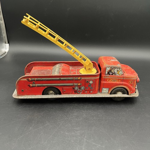 ANTIQUE MAR TOYS MADE IN THE USA RARE METAL FRICTION TOY FIRE TRUCK - Picture 9 of 14