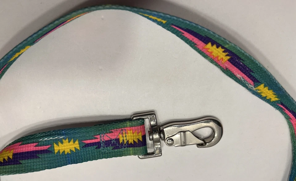 "Correa para perro Tuff Lock verde rosa amarillo púrpura estampado azteca 46"" de largo" Foto 4 de 4