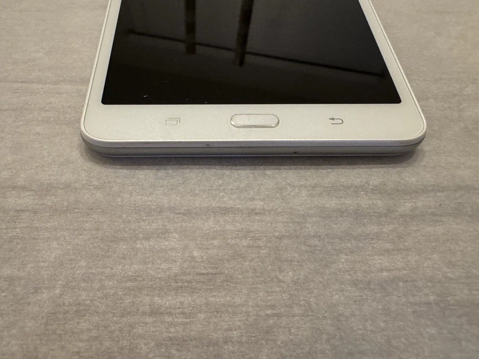 Samsung Galaxy Tab A 7" SM-T280 8GB WIFI White BAD LCD - Image 4 of 4