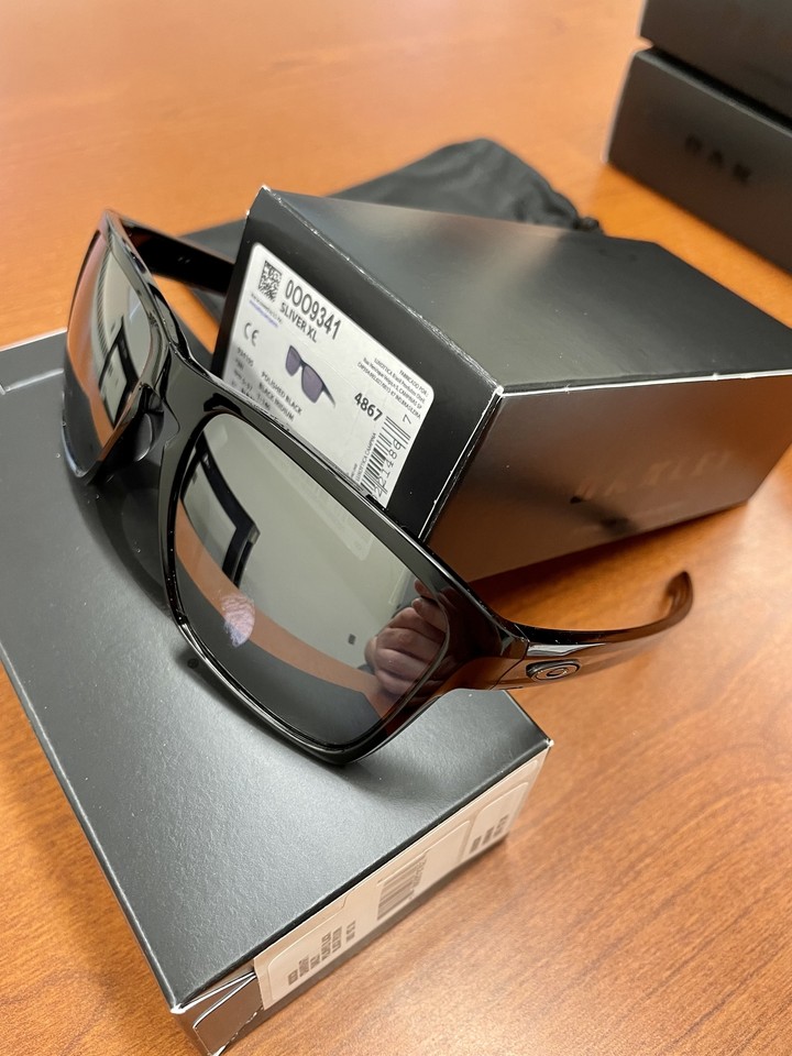 NEW Oakley OO934105 SLIVER XL Black polished w Black Iridium Lens