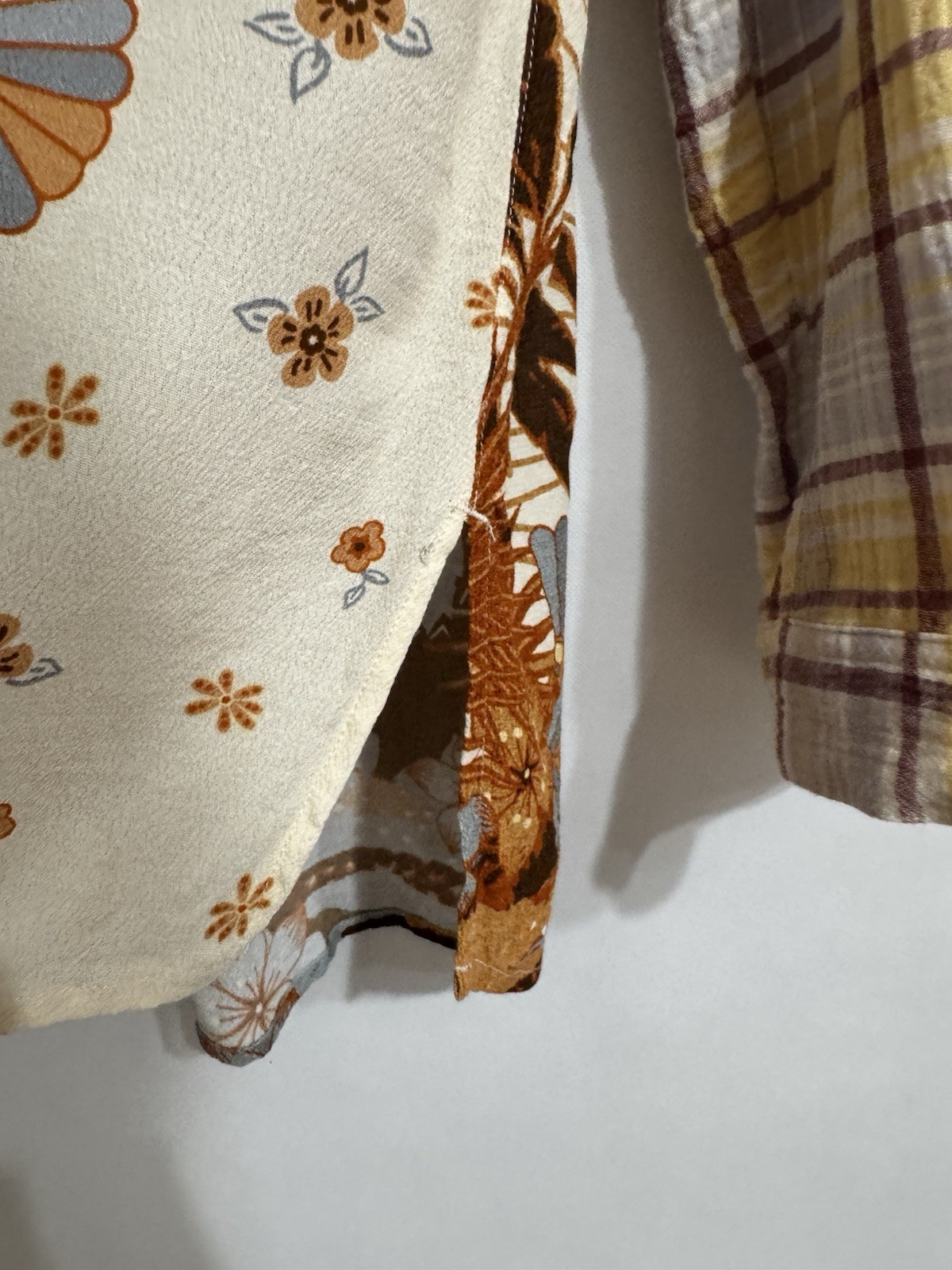 John Mark Size Medium Button Embroidered Shirt Be… - image 7