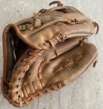 Wilson George Brett MVP 390 RHT Baseball Glove Model A2350