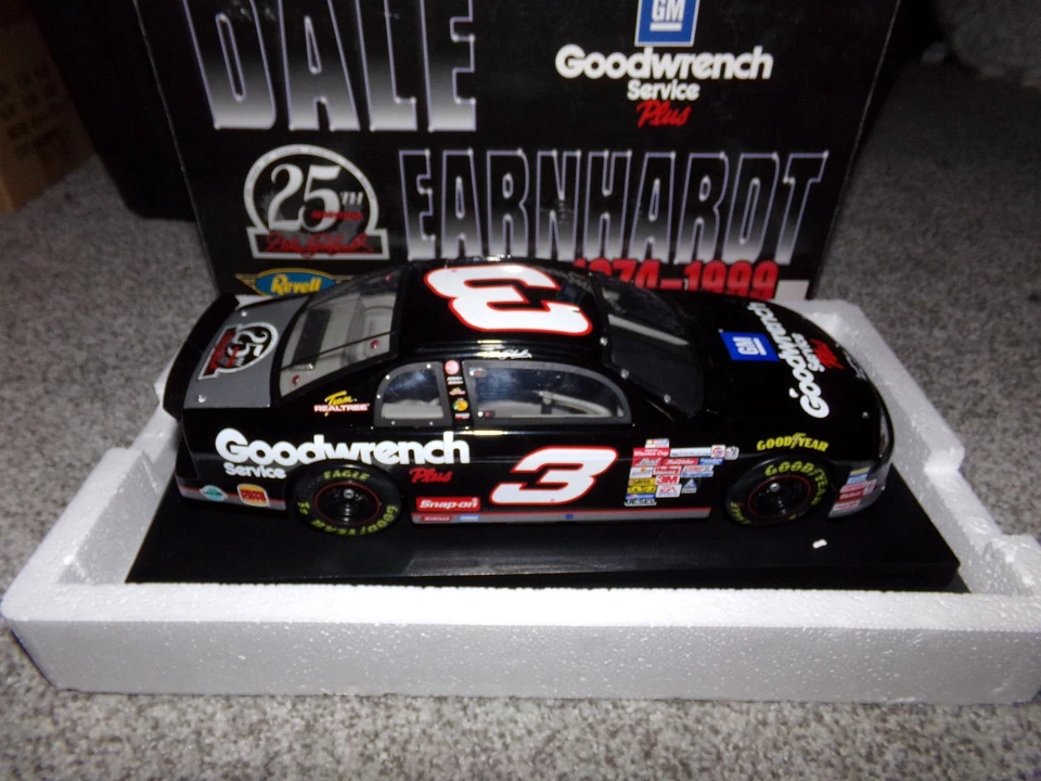 1/18 DALE EARNHARDT SR #3 GMGWSP 25TH ANNIVERSARY  1999  REVELL NASCAR DIECAST - Image 3 of 4