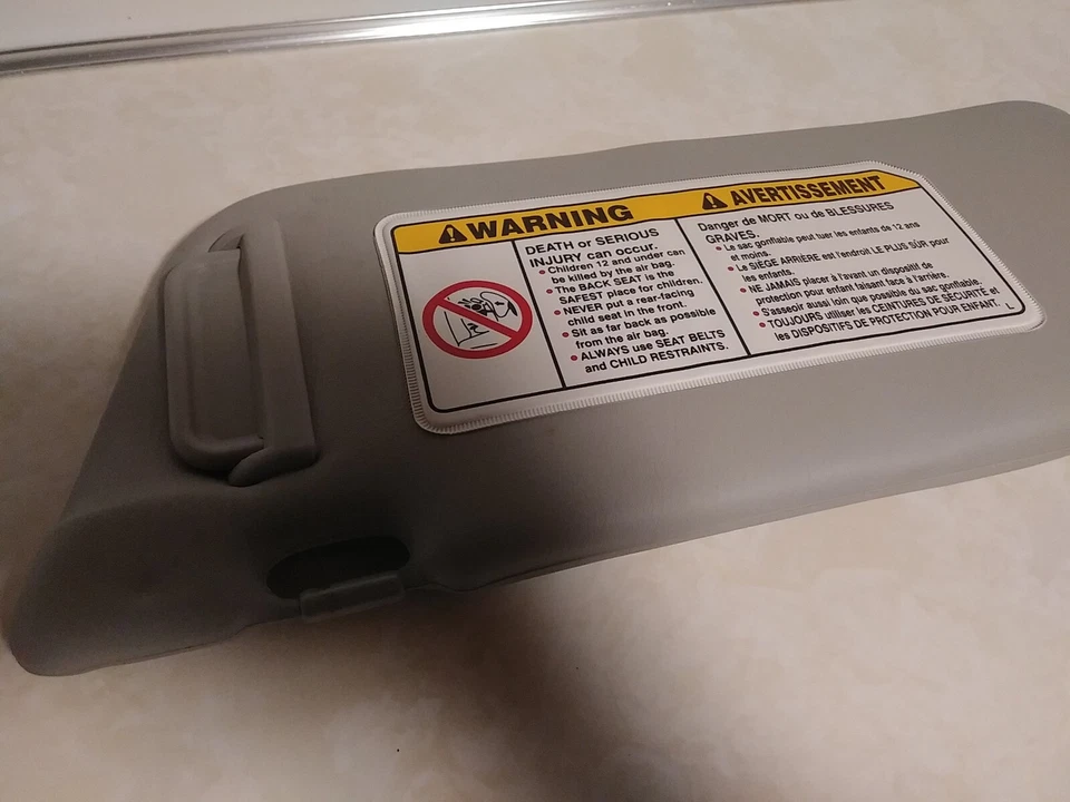 99/04 Suzuki XL-7 Grand Vitara Chevy Tracker Passenger right Side Sun Visor Gray - Image 2 of 4