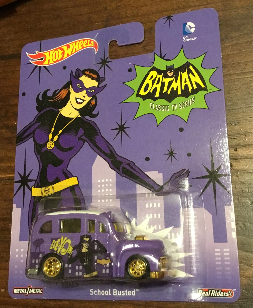 SCHOOL BUSTED Catwoman - Hot Wheels Pop Culture BATMAN CLASSIC TV