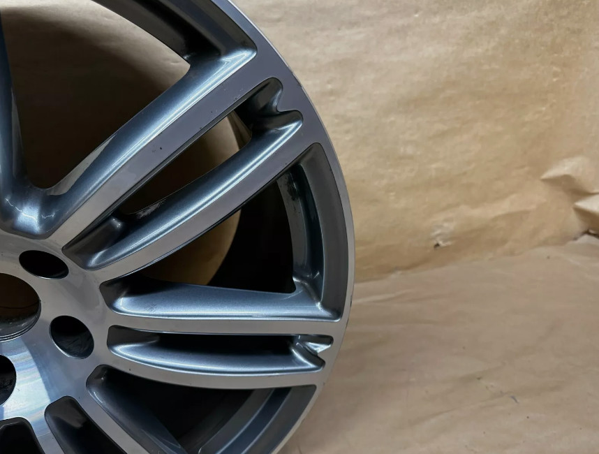 20" Maserati Ghibli Quattroporte rear wheel rim 10.5Jx20H2 ET45 OEM 670016860