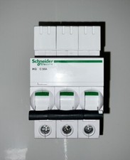Schneider Electric SE10C350 50A, 3-Pole Type C MCB  Load Centre KQ Distribution