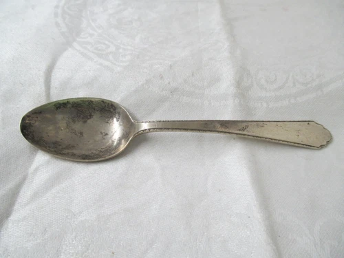 Vintage 1921 Lunt Sterling Teaspoon William & Mary
