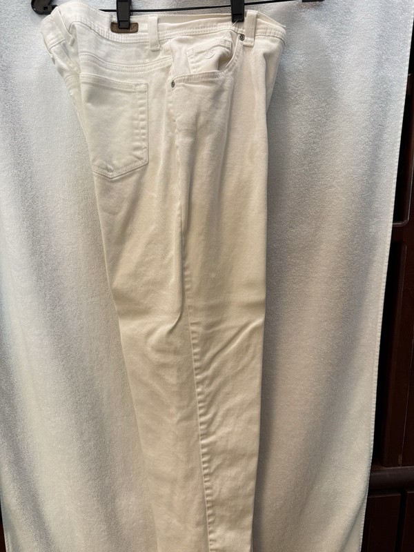Gloria Vanderbilt Jeans 4 Pairs Size 6 White Beige Khaki Navy Blue