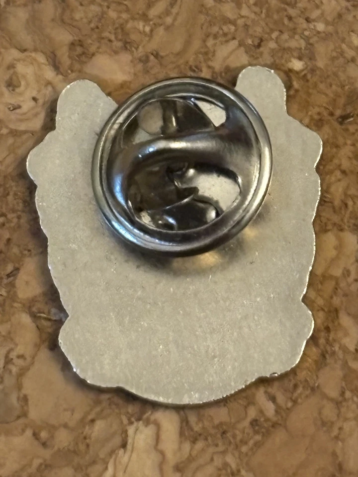 vintage STEVENAGE F.C. CUTOUT CREST ENAMEL PIN BADGE football - Image 2 of 2