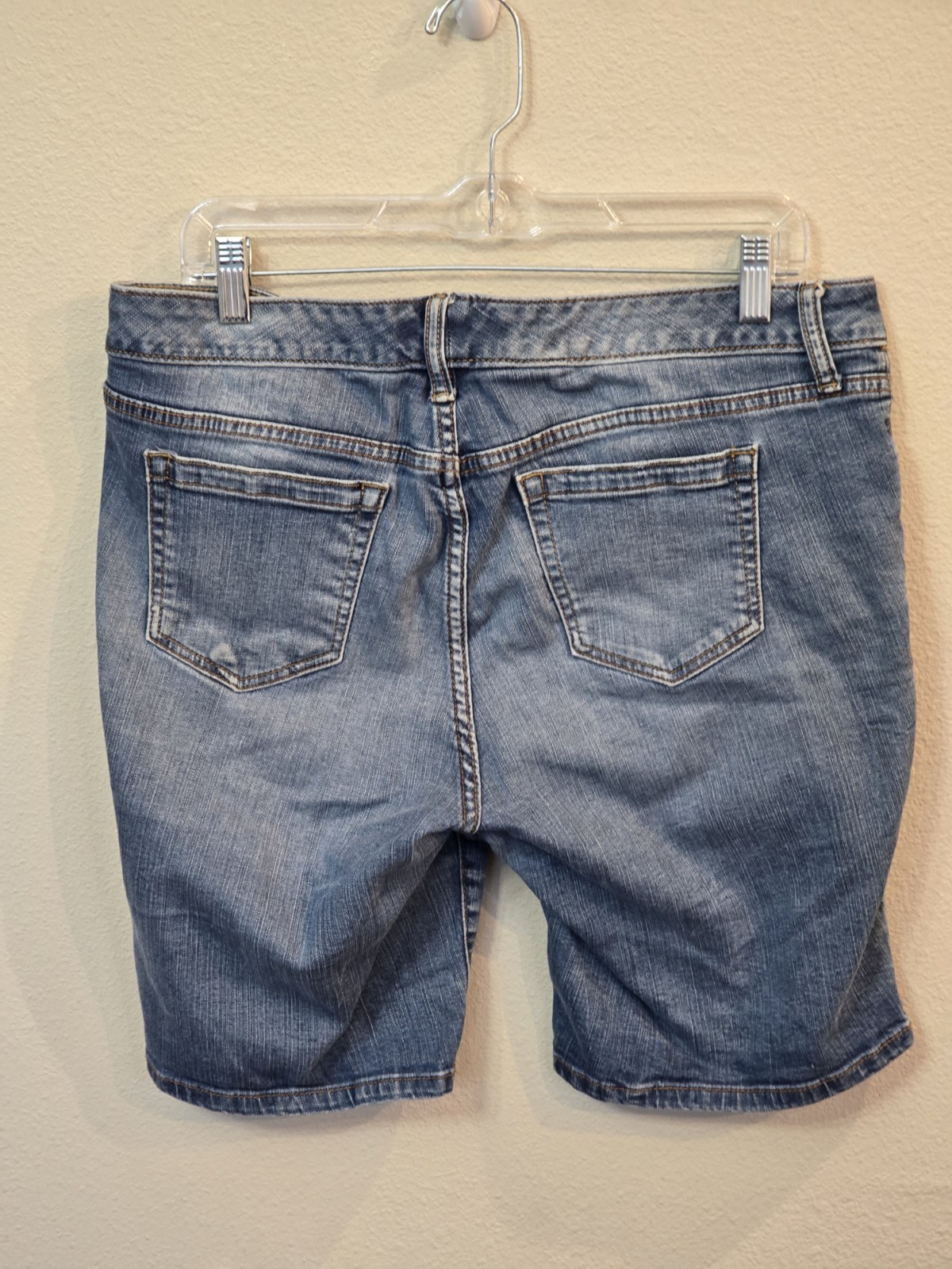 Torrid High Rise Distressed Patchwork Bermuda Blu… - image 13