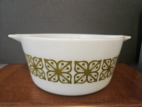 Vintage Pyrex Bowl Green Verde Square Flowers 1 1/2 Qt 474-B No Lid