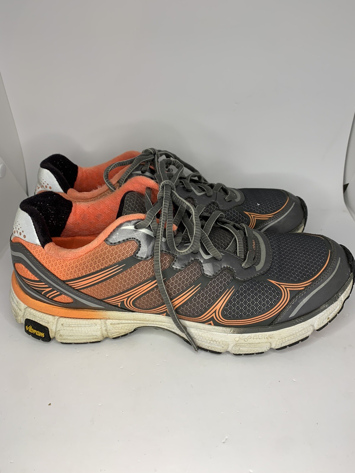 SAOLA Scarpe da corsa Abeo Aero System Vibram suola Raelon Char Salmon donna 9 5 #3551
