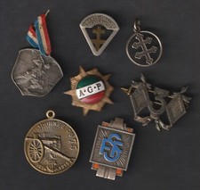 Lot de 7 objets, medailles et divers Militaria et autres commemos