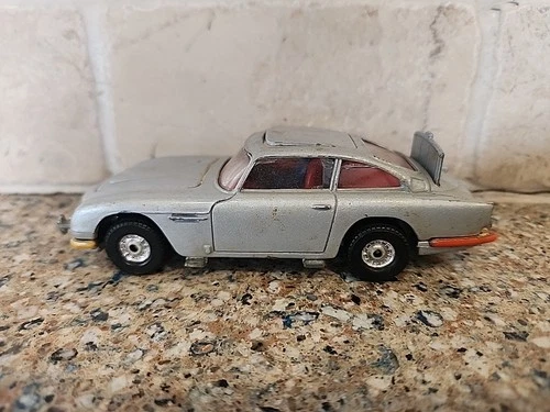 Corgi 007 Aston Martin DB5 Car 1/43 silver- Vintage