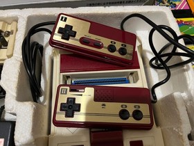 Nintendo Famicom Console with BOX, 10 Games 0420