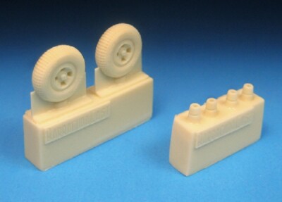 Barracuda 72316 x 1/72 Spitfire 4-Slot Main Wheels, Block Tread Tires for Eduard