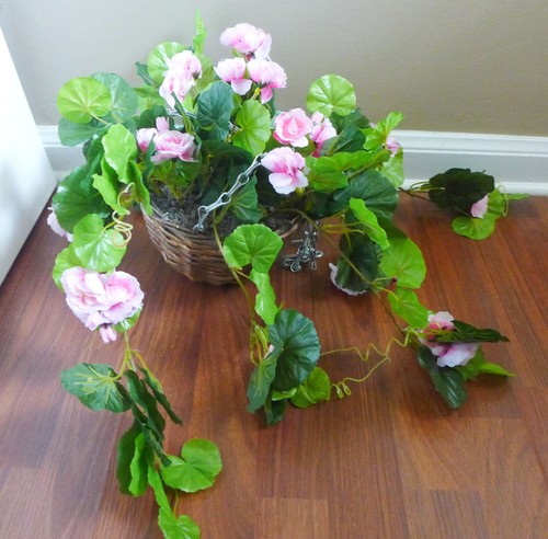 Willow Hanging Hooks Basket For Artificial or Fresh Flowers Vase - Picture 7 of 8