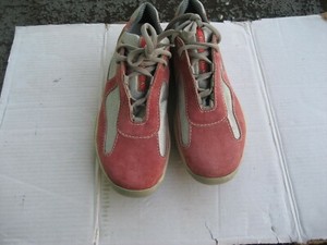 salmon color sneakers