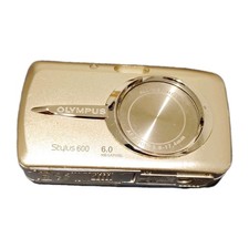 Olympus 600 6.0MP Digital Camera - All Weather       UNTESTED No SD Or   Battery
