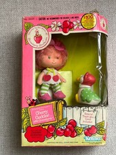 VINTAGE 1982 KENNER STRAWBERRY SHORTCAKE CHERRY CUDDLER  GOOSEBERRY DOLL NEW
