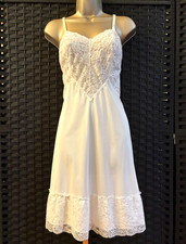 Vtg 60s VANITY FAIR FULL SLIP Size 34 Small WHITE Nylon Tricot LACE Lined Flirty