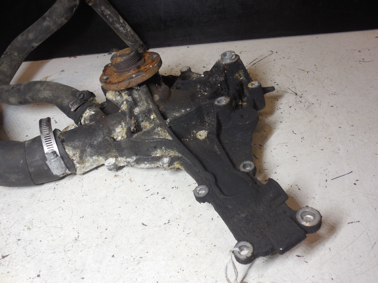 02 MERCEDES BENZ Cl500 Engine Coolant Water Fluid Pump A1122010601  