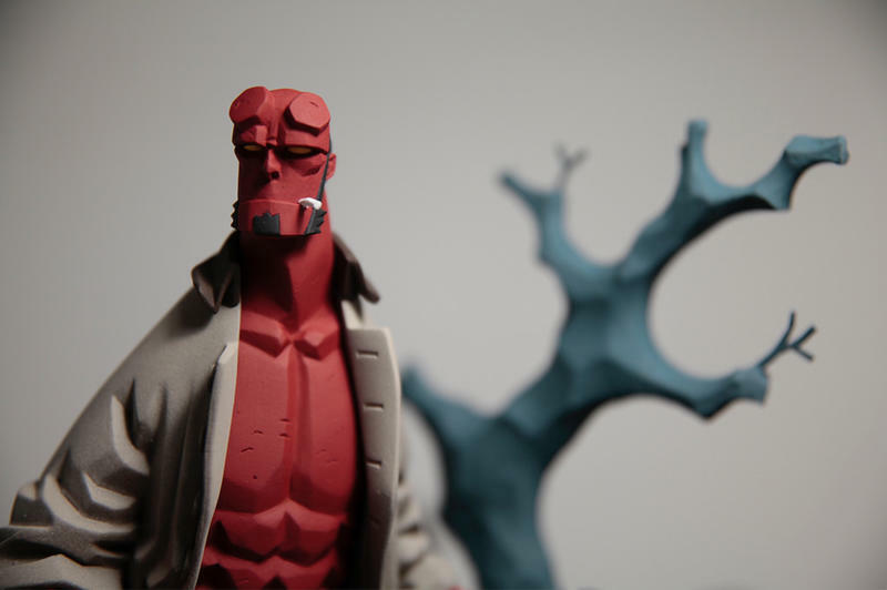 Fariboles Hellboy 1/8 Scale Painted Statue Resin Model