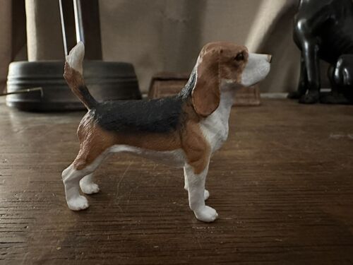 Safari Ltd. Toy FOXHOUND DOG - Excellent Condition 2.5” X 2” - Afbeelding 1 van 4