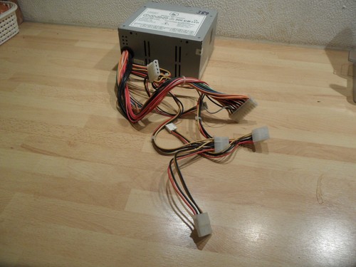 Netzgerät Netzteil PC Winner Model ST-235 ATX  235 Watt Computernetzgerät  n387