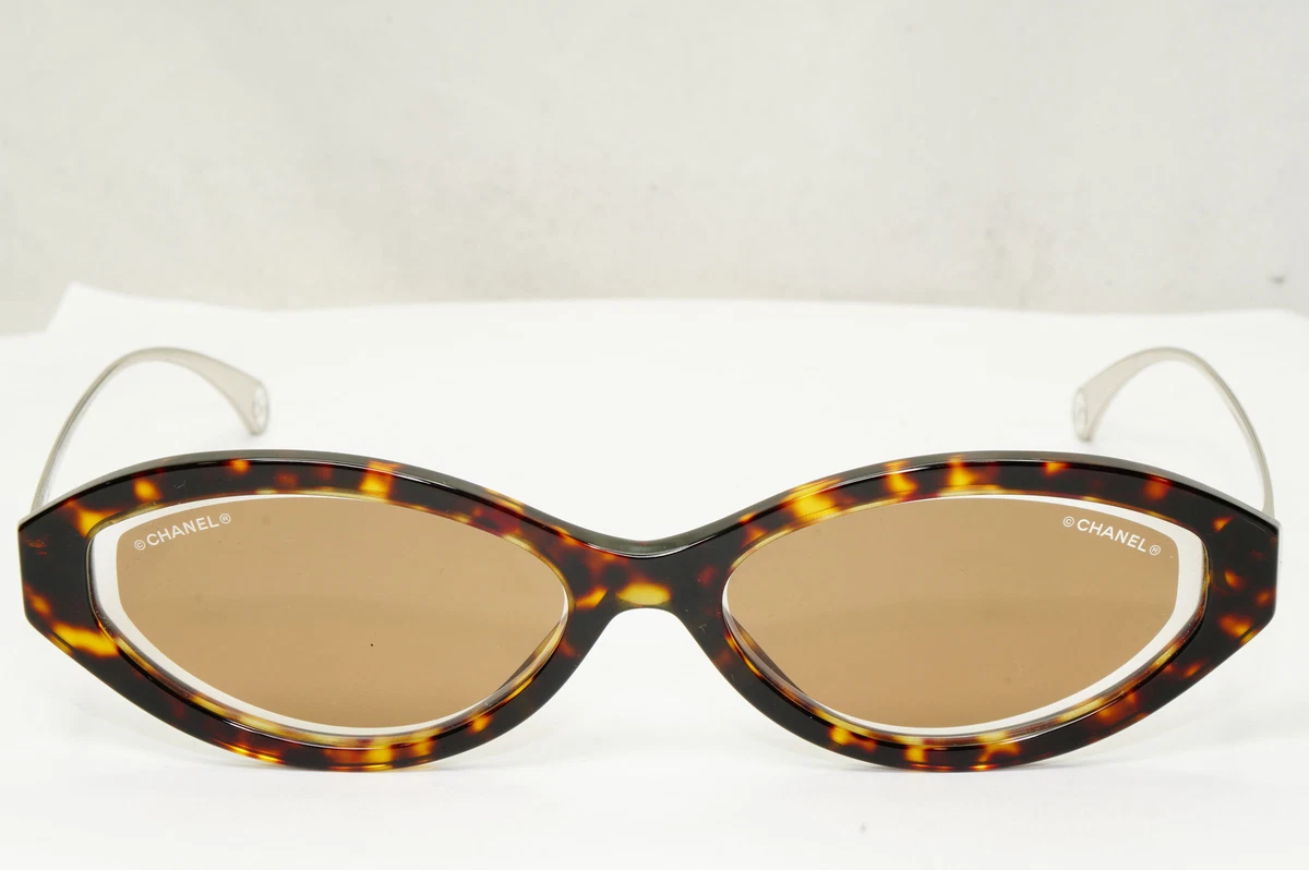 Sunglasses Chanel Brown in Plastic - 32376637