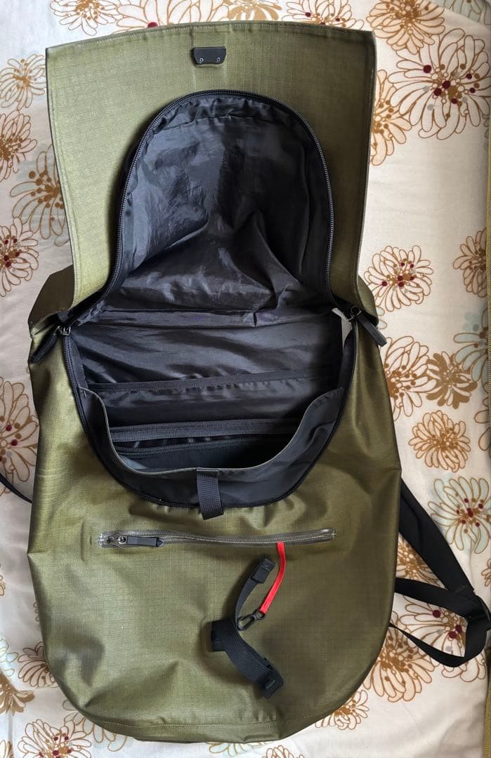 Arc'teryx Olive Backpack Flap Closure Adjustable Straps Used JAPAN thumbnail 4