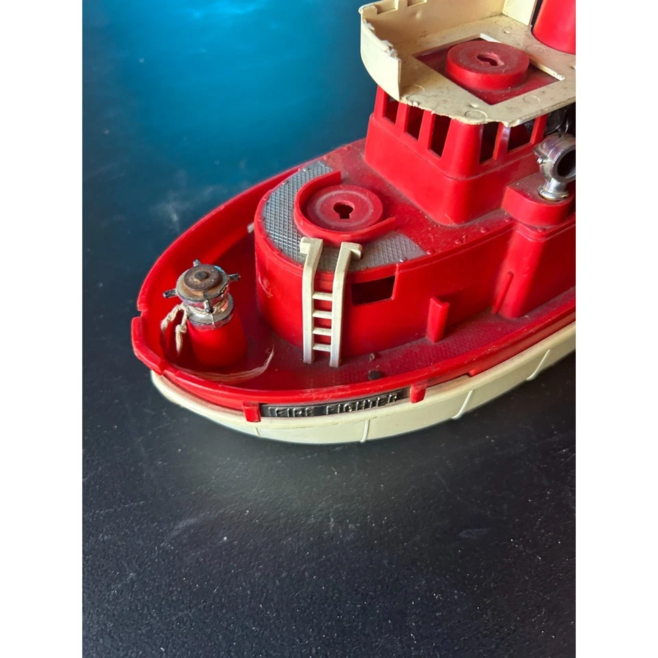 "Barco de bomberos ideal vintage de los años 50 juguete de 16"" - bote de bomberos rojo y crema" Foto 4 de 4