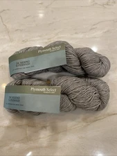 New Plymouth DK Superwash 100% Merino Wool Yarn Lot of 2 Light Gray 1117  50g