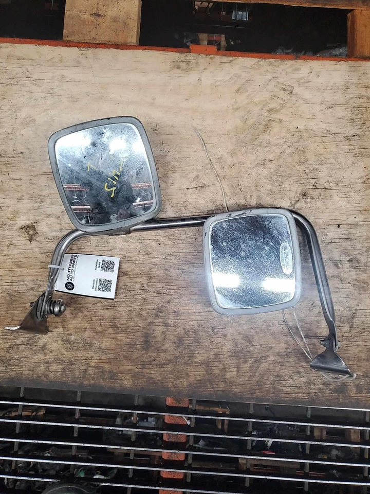 Espejo puerta GMC VAN SAVANA 2500 Driver 96 97 98 99 00 01 02 03 04 05 06 07 Foto 2 de 2