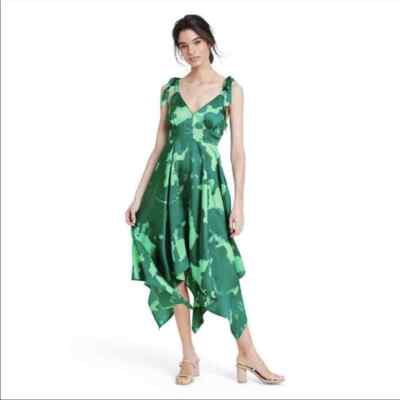 green emerald velvet dress Six Stories Green Plunge Batwing Satin Flower Girl Dress 14 Womens main image 0