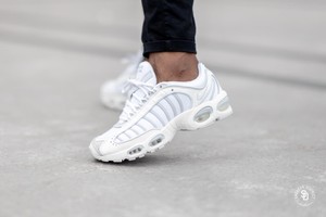 nike air tailwind blanche