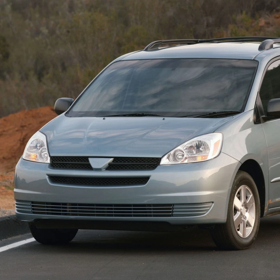 Headlights Fits 2004-2005 Toyota Sienna Halogen Type Headlamps 04-05 Left+Right - Image 2 of 4