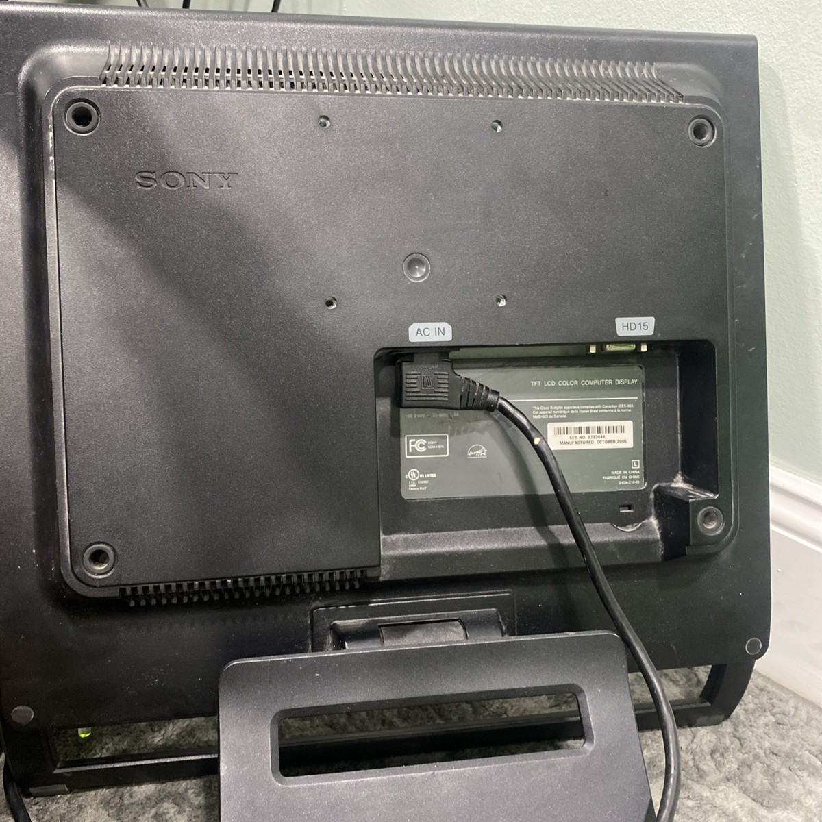 Sony SDM-HS95 LCD Monitor 19 Inch 1280x1024 TESTED Retro Gaming