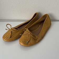 Nautica 10 Mustard Yellow Perforated Ballet Flats