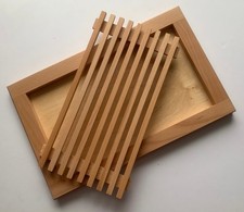 Brotschneidebrett mit Krümelfach Servierbrett Buche Holz