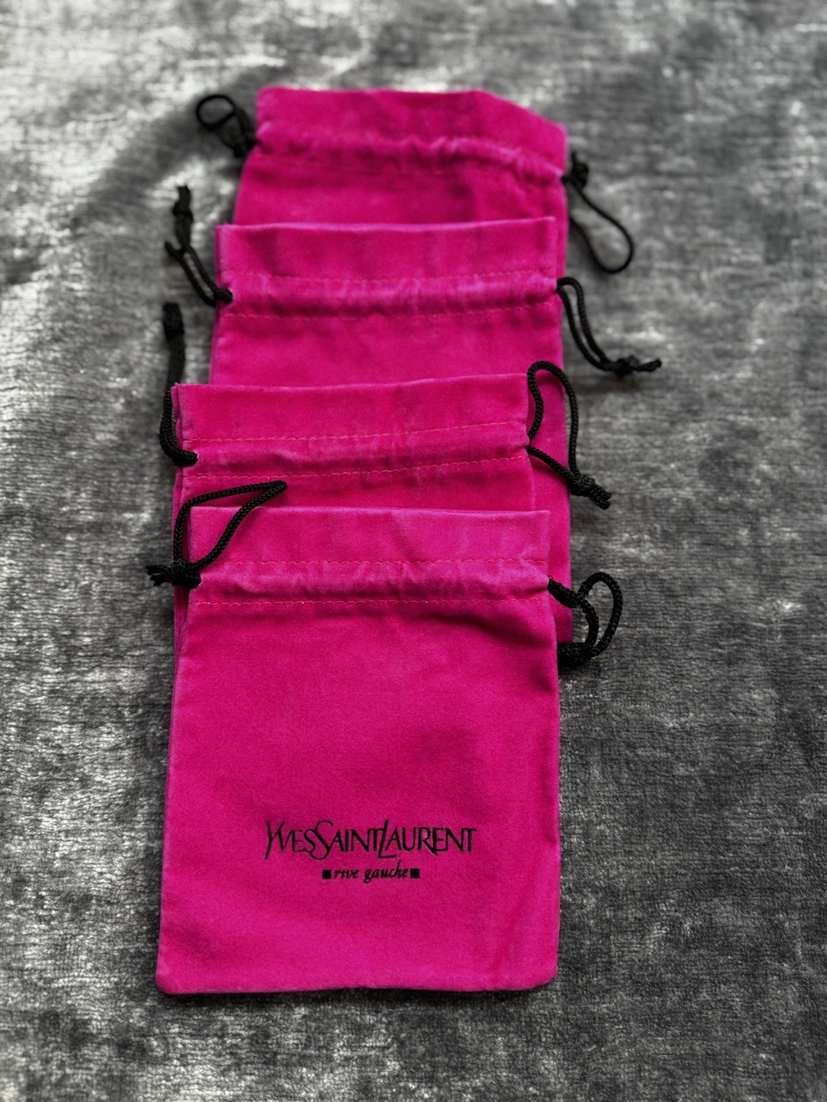 Yves Saint Laurent Rive Gauche sacchetto di velluto per gioielli polvere