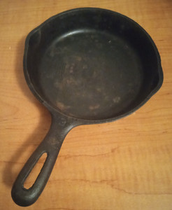 Vintage 6 1/2" Stunning Cast Iron Skillet