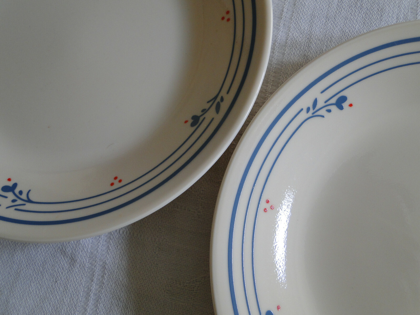 Set of 2 Corning Corelle COUNTRY VIOLETS Pattern 6¾