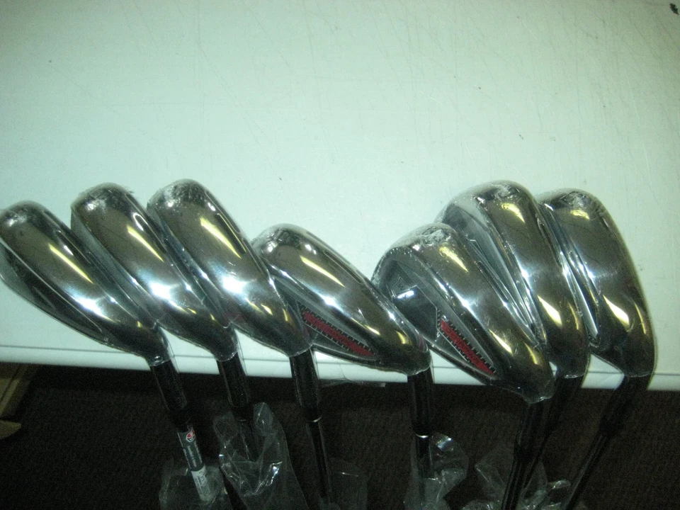 BRAND NEW Wilson Staff Dynapower iron set 5 thru pw,gw Steel regular Mens RH - Image 4 of 4